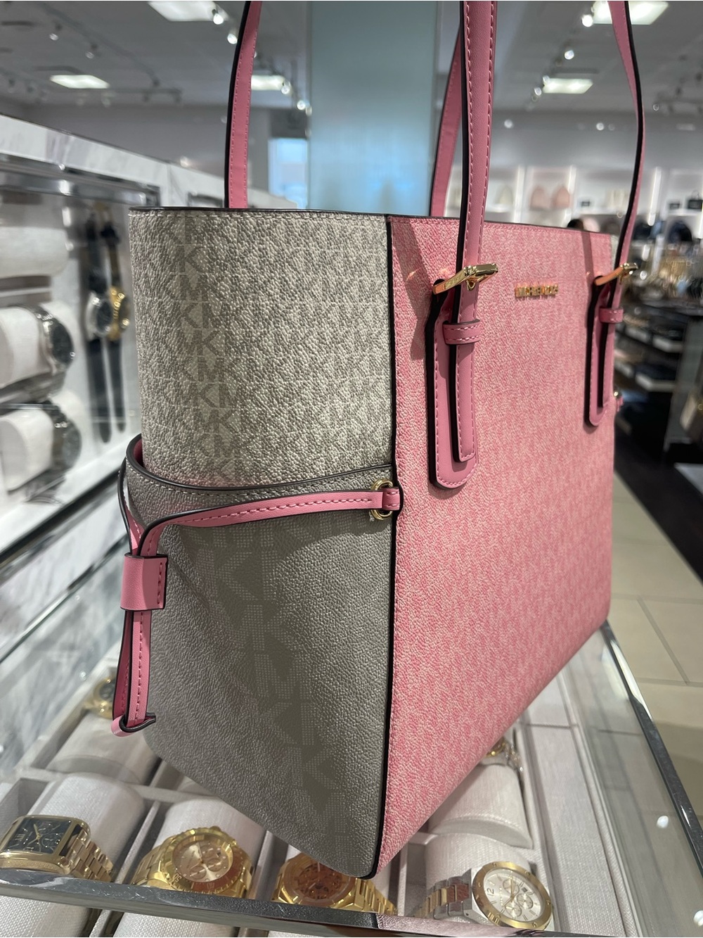 Michael Kors Voyager Lg Color-Block Signature Logo EW Shouldr Tote
Carnation
NWT - Picture 9 of 16